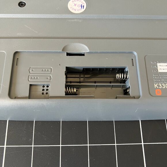 Logitech K330 Wireless Keyboard in Black - Picture 8 of 8